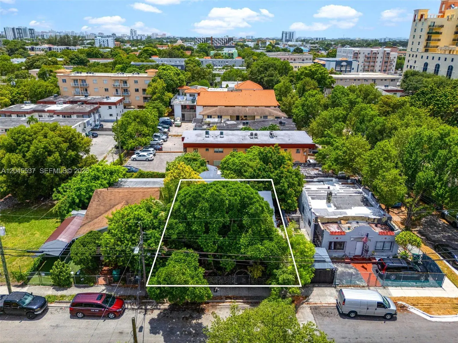 210 SW 13th Ave, Miami FL 33135