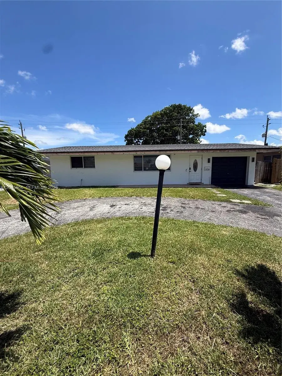 8720 NW 11th St, Pembroke Pines FL 33024
