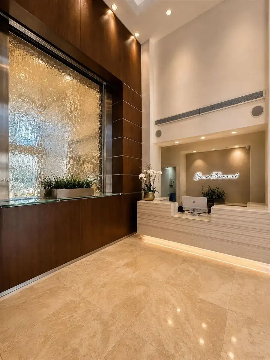 4775 Collins Ave # 2407, Miami Beach FL 33140 photo 2