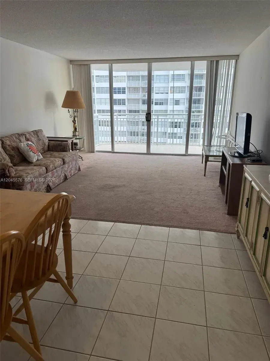 18051 BISCAYNE BLVD # 803, Aventura FL 33161