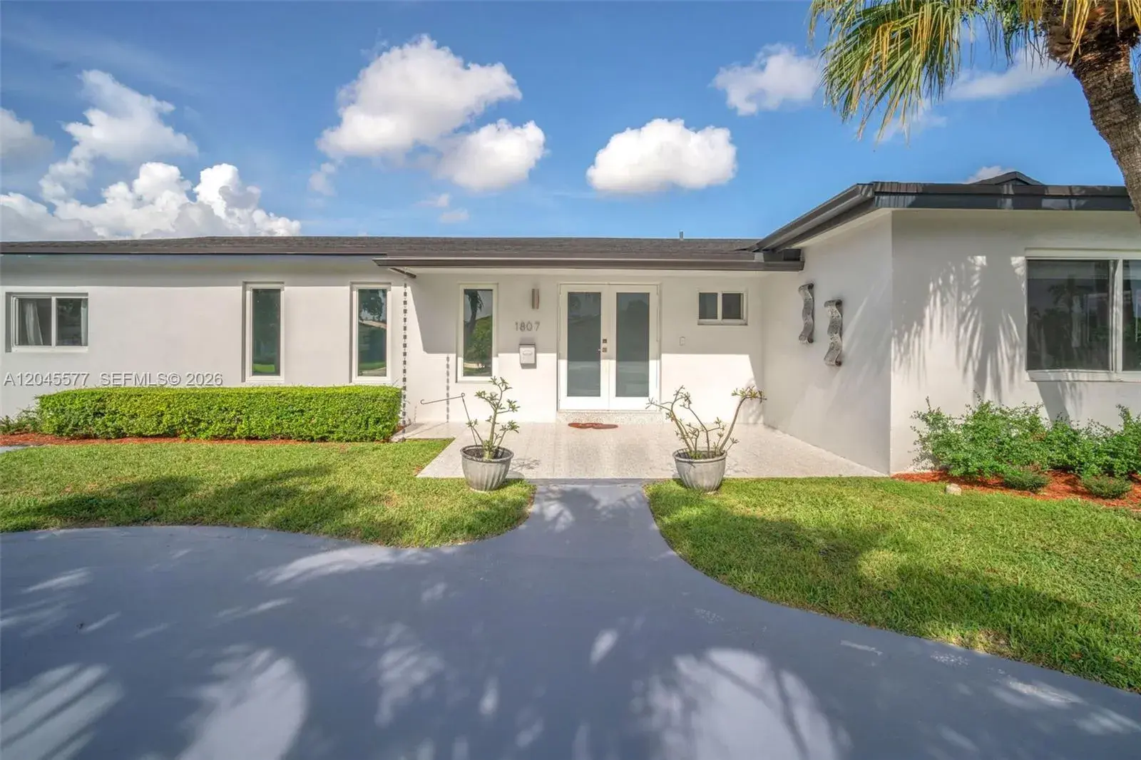 1807 SW 102nd Pl, Miami FL 33165