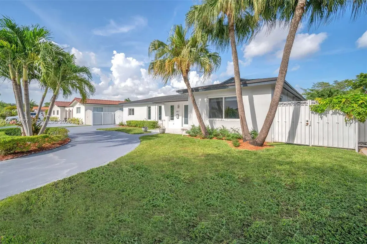 1807 SW 102nd Pl, Miami FL 33165