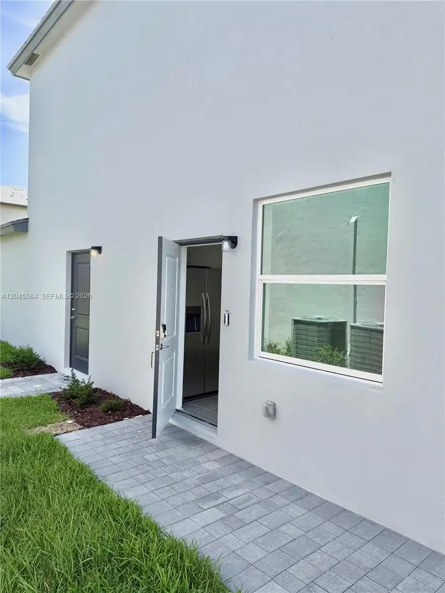 19678 sw 338 terr # 2, Homestead FL 33034 photo 2
