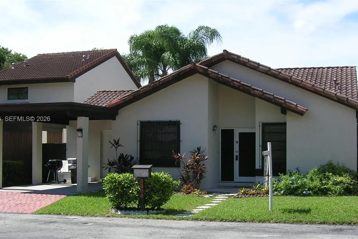 9124 SW 112 CT, Miami FL 33176