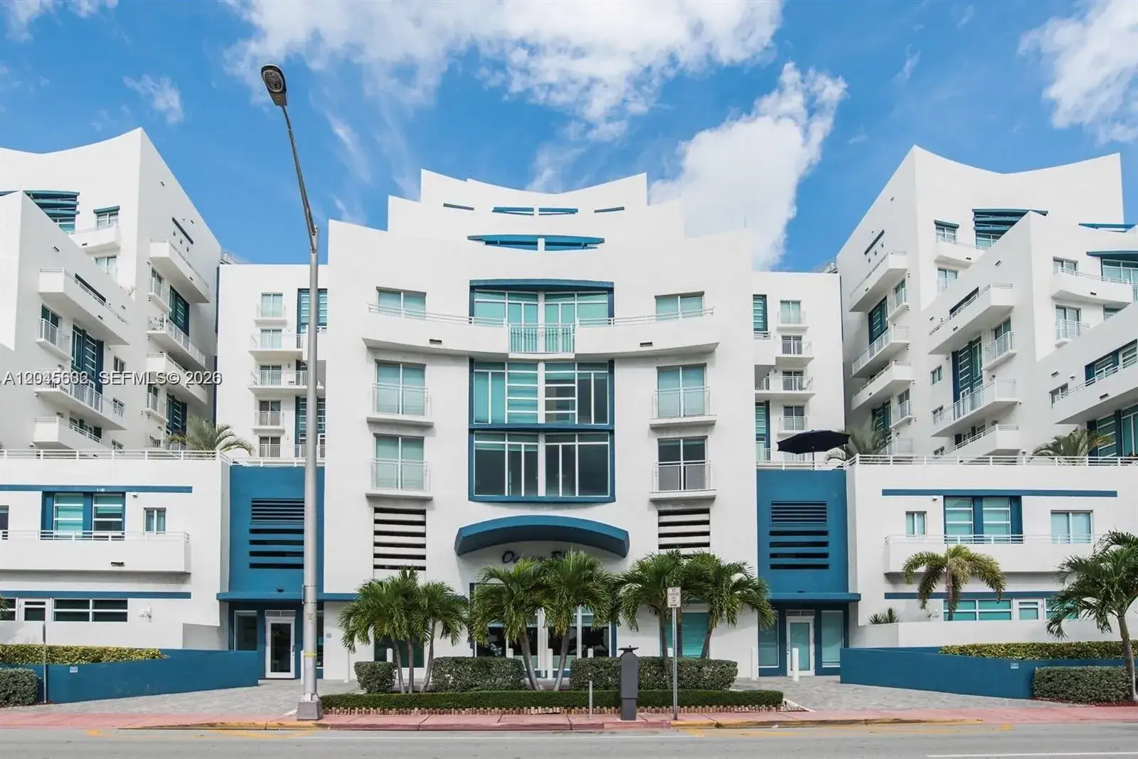 7600 Collins Ave # 712, Miami Beach FL 33141