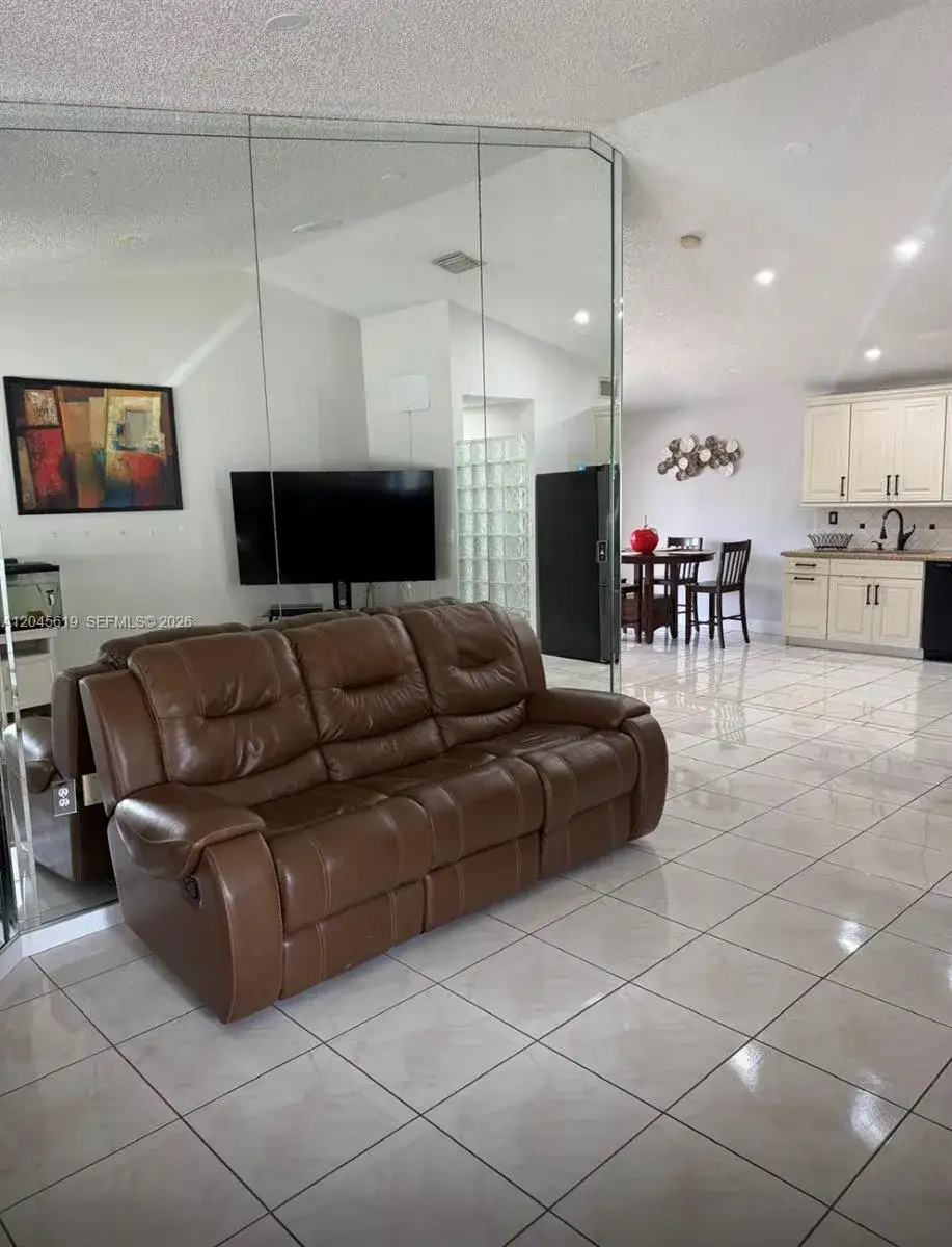 14406 SW 179th Ln, Miami FL 33177 photo 4