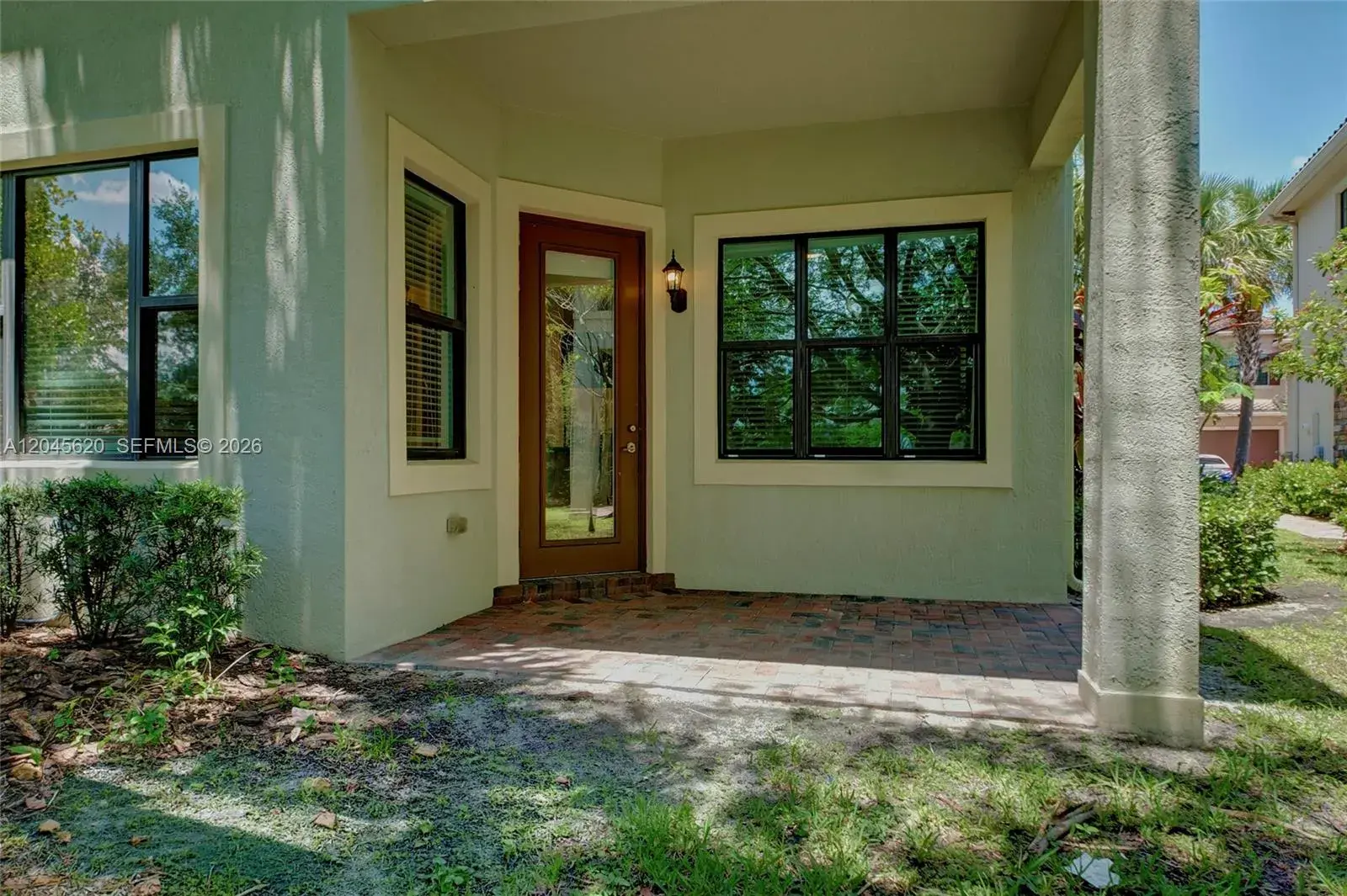 142 SW 127th Terrace, Plantation FL 33325