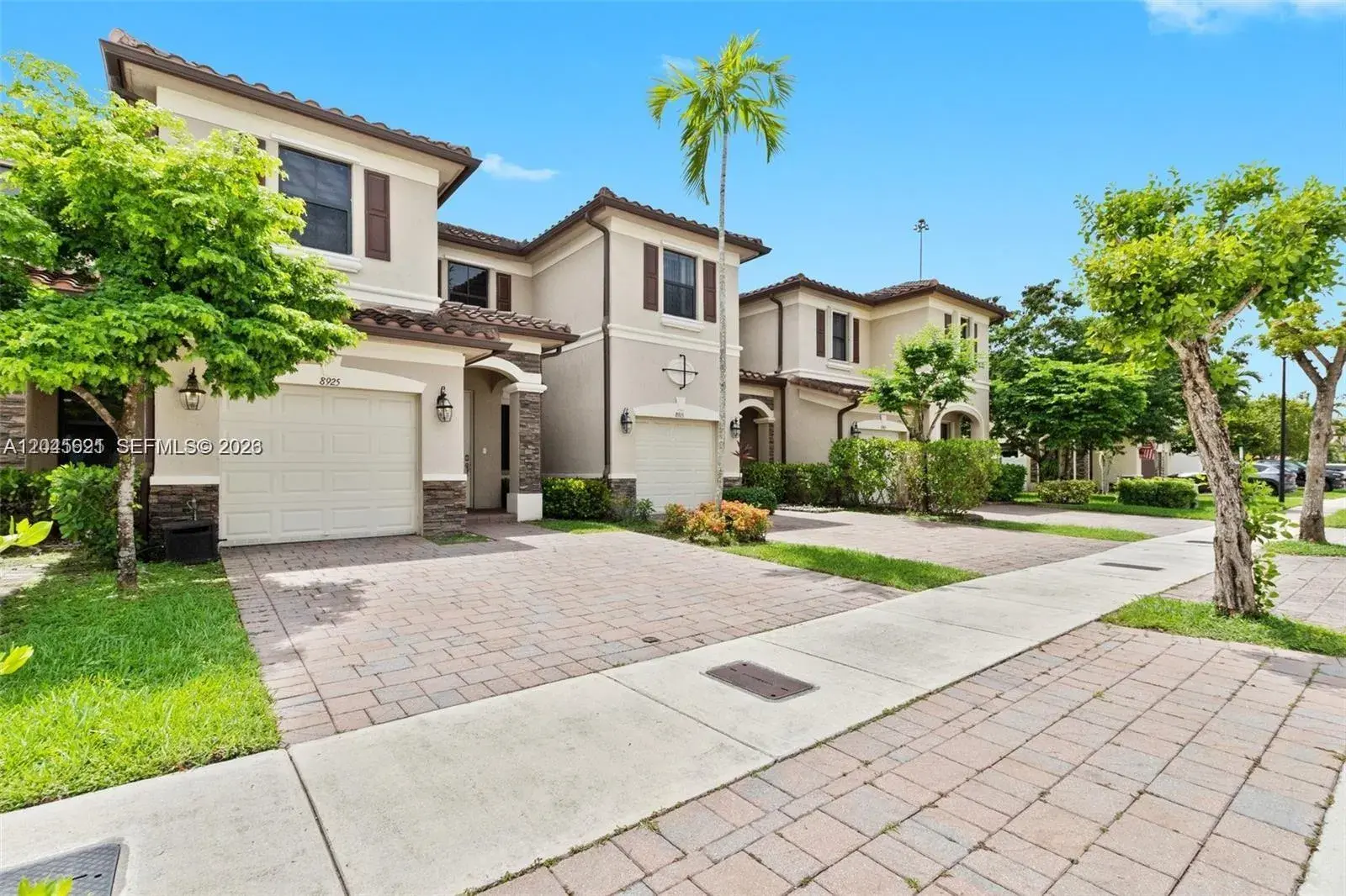 8925 W 33rd Ave, Hialeah FL 33018