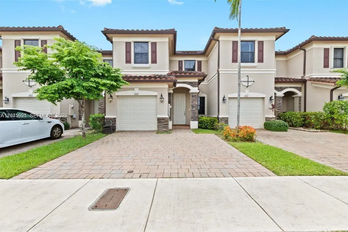 8925 W 33rd Ave, Hialeah FL 33018