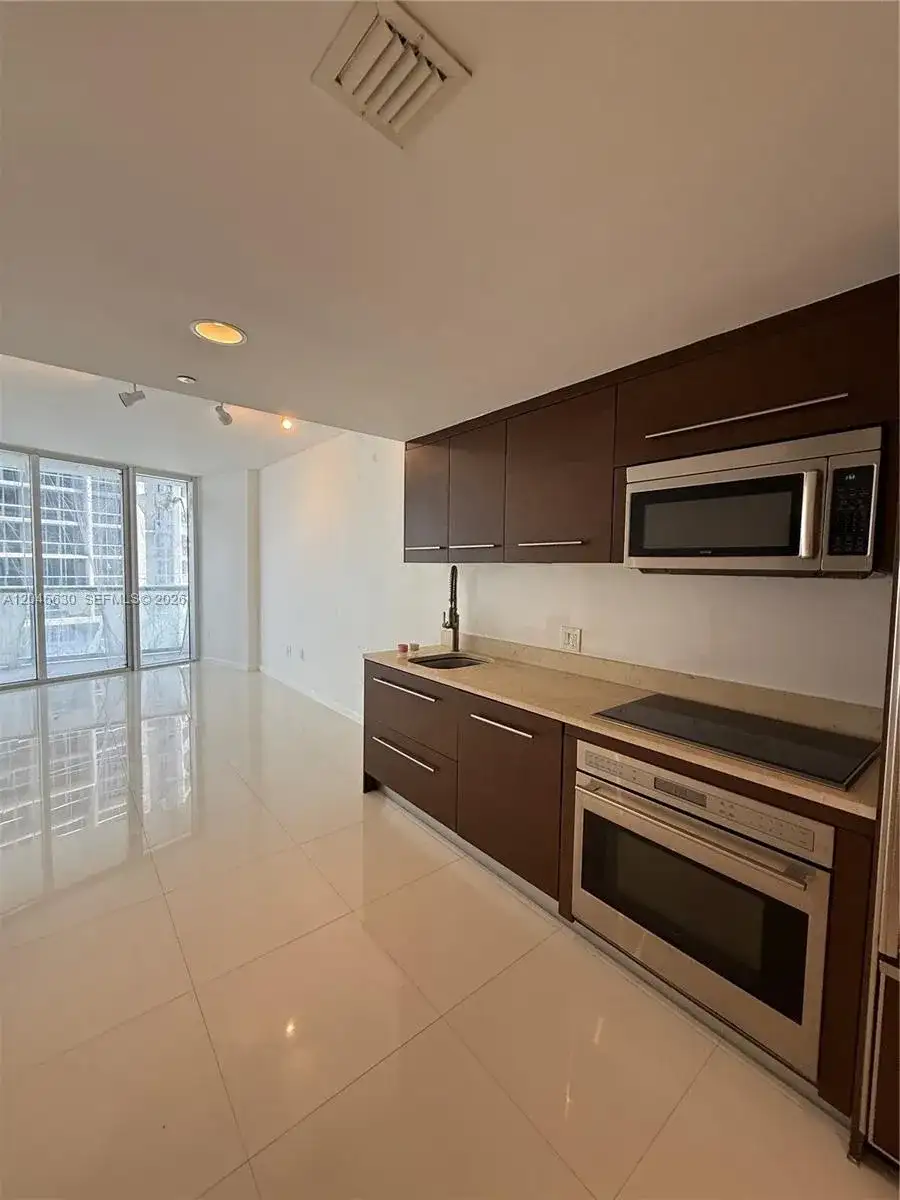 495 Brickell Ave # 3106, Miami FL 33131 photo 3
