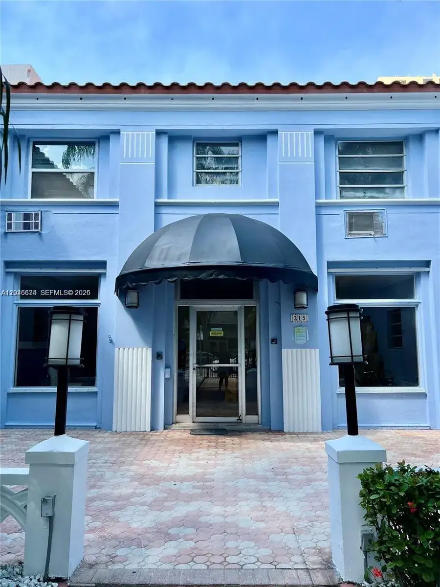215 30th St # 22, Miami Beach FL 33140