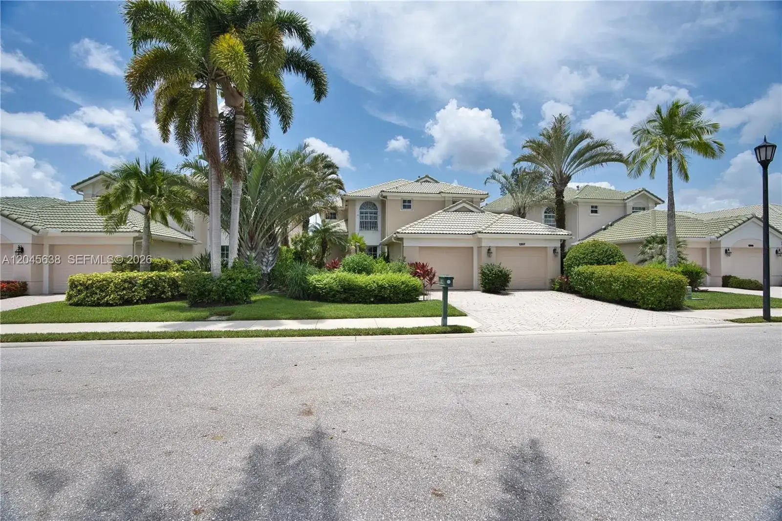 1207 General Pointe Trce, Palm Beach Gardens FL 33418 photo 2