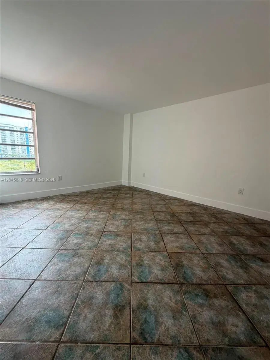 4801 NW 7th St # 16, Miami FL 33126