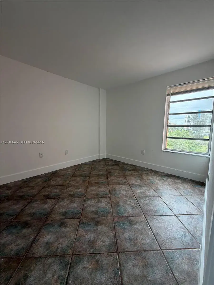 4801 NW 7th St # 16, Miami FL 33126