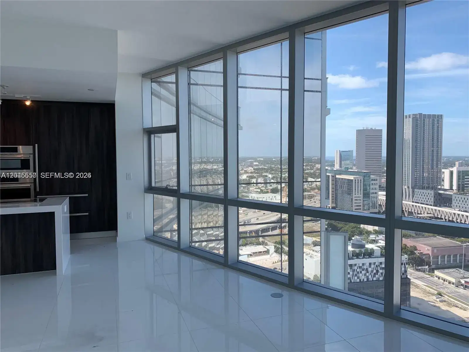 851 NE 1st Ave # 2702, Miami FL 33132 photo 5