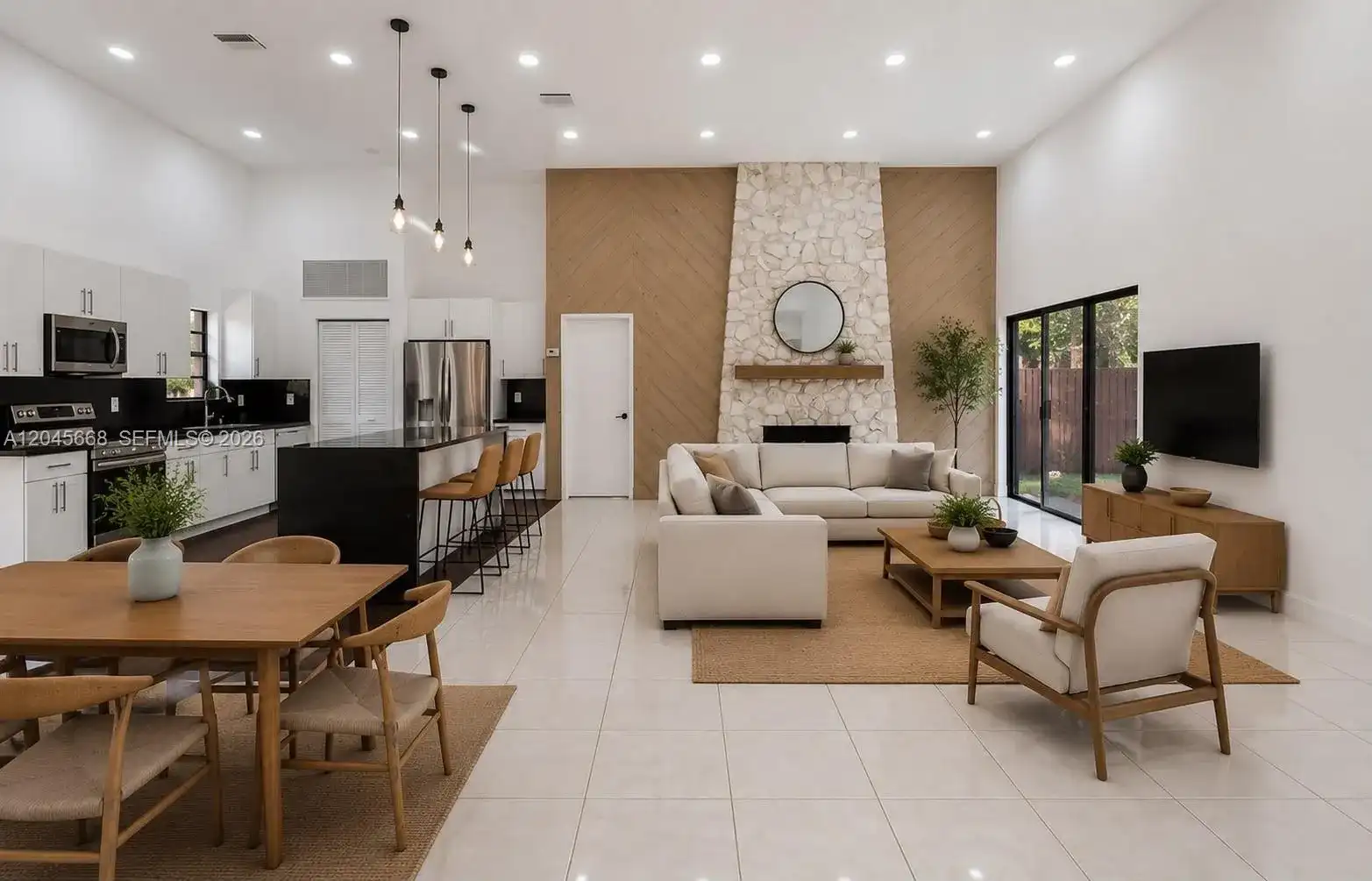 601 Leslie Dr, Hallandale Beach FL 33009
