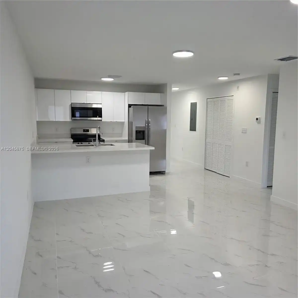 2731 NW 44th St # 2731, Miami FL 33142