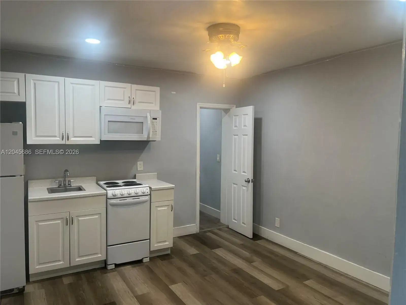 2118 N 19th Ave # 4, Hollywood FL 33020
