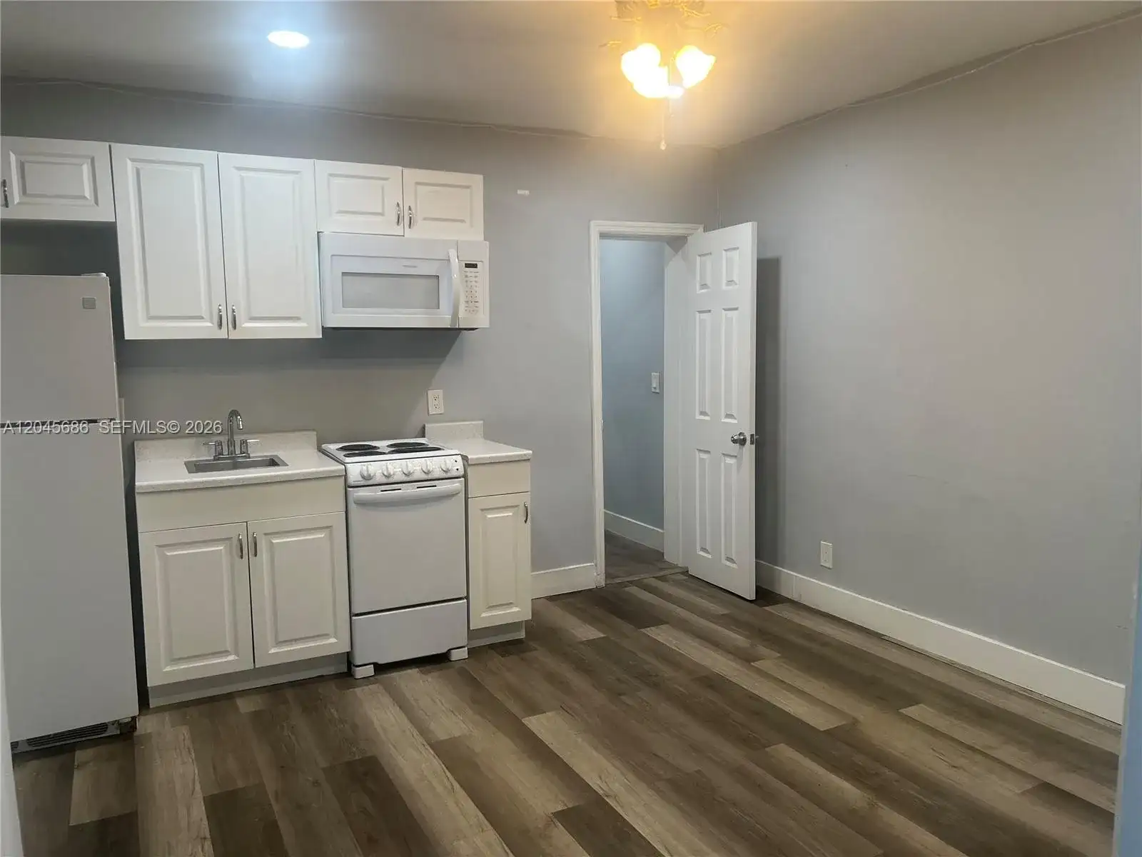 2118 N 19th Ave # 4, Hollywood FL 33020 photo 3