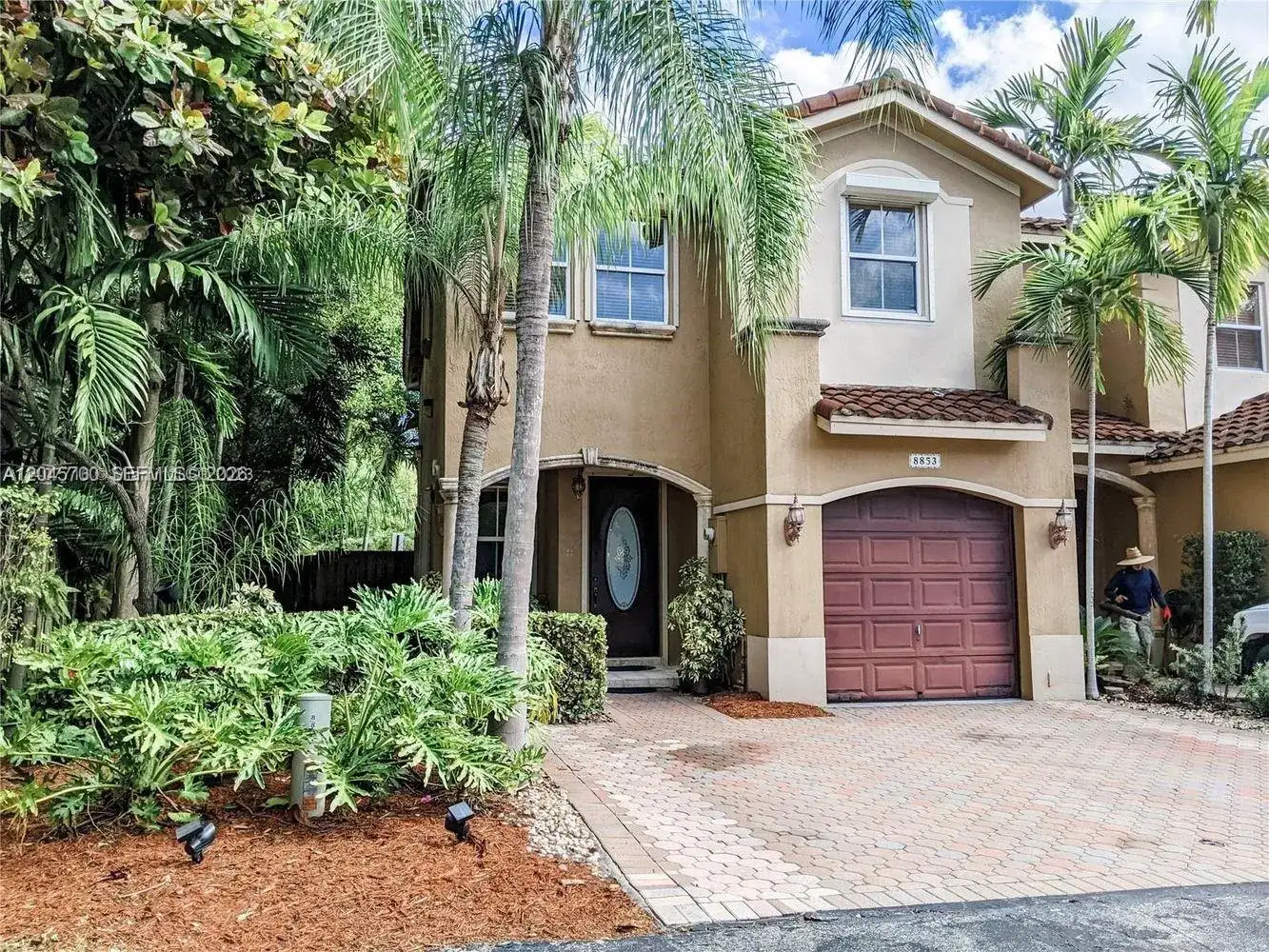 8853 SW 108th Pl, Miami FL 33176 photo 2
