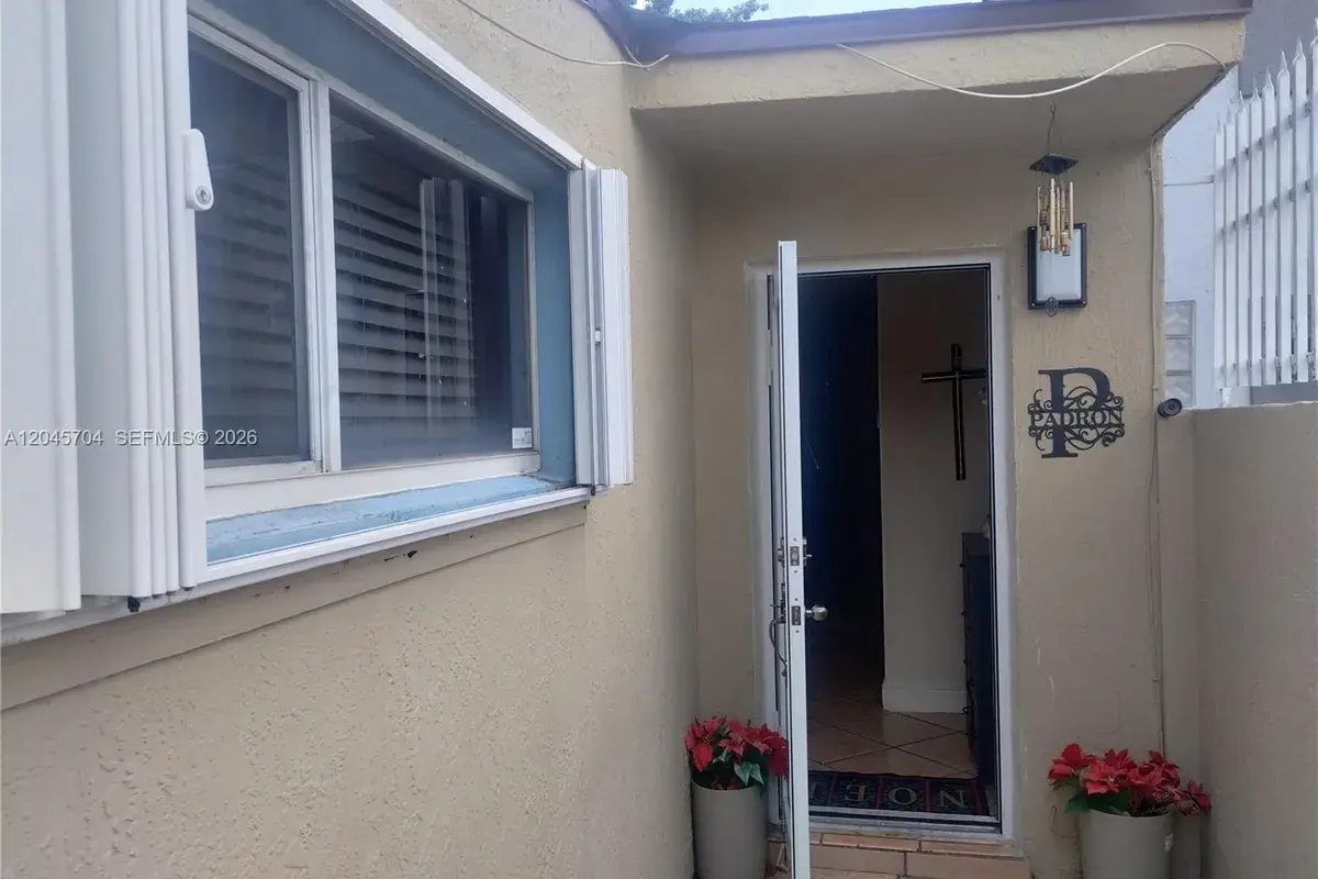 7005 W 15th Ave, Hialeah FL 33014