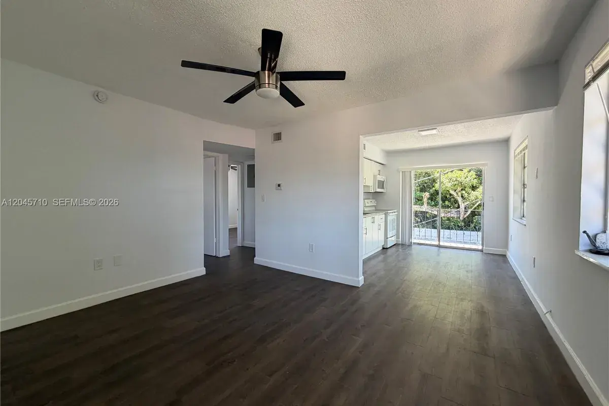 5954 NE 4th Ct # 6, Miami FL 33137
