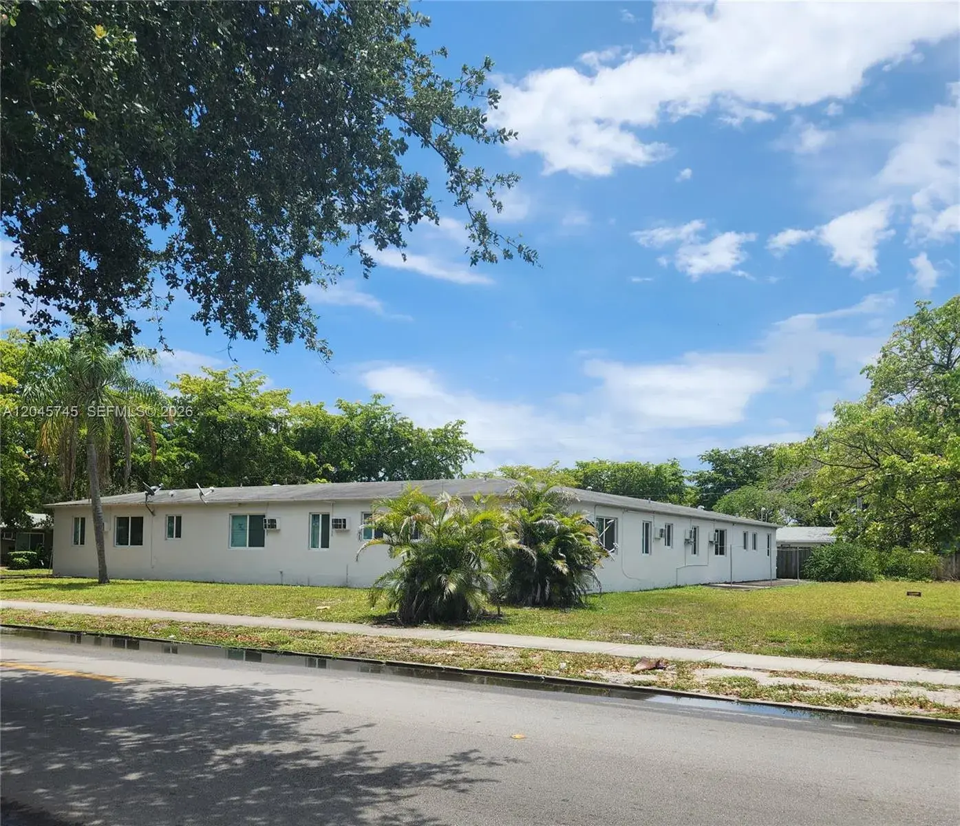 2000 Washington St, Hollywood FL 33020