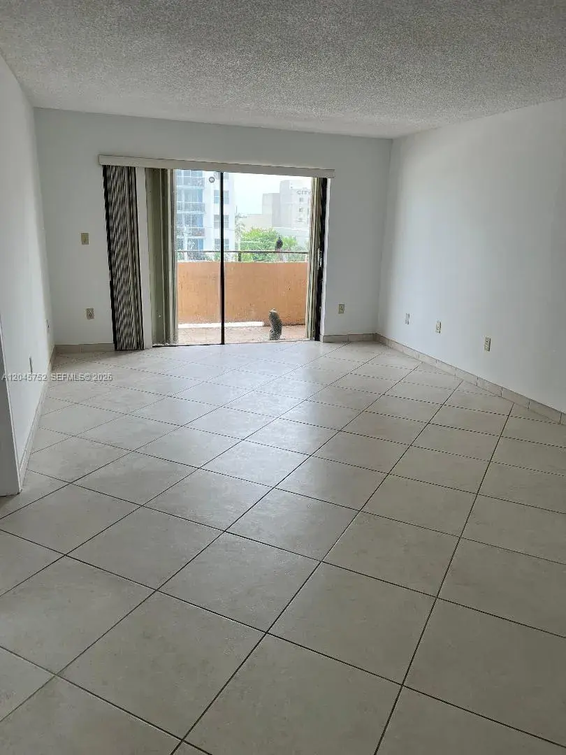 6880 Abbott Ave # 508, Miami Beach FL 33141