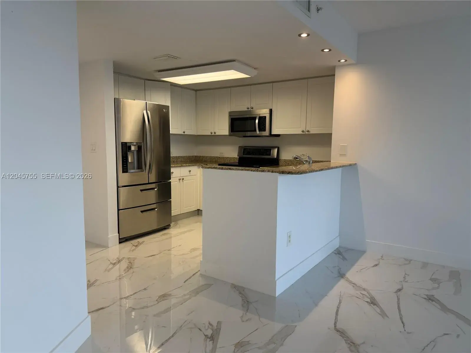 19501 W Country Club Dr # 406, Aventura FL 33180