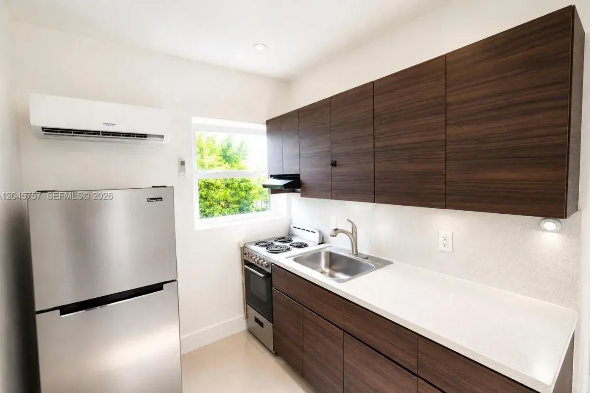 551 NE 61st St # 4, Miami FL 33137