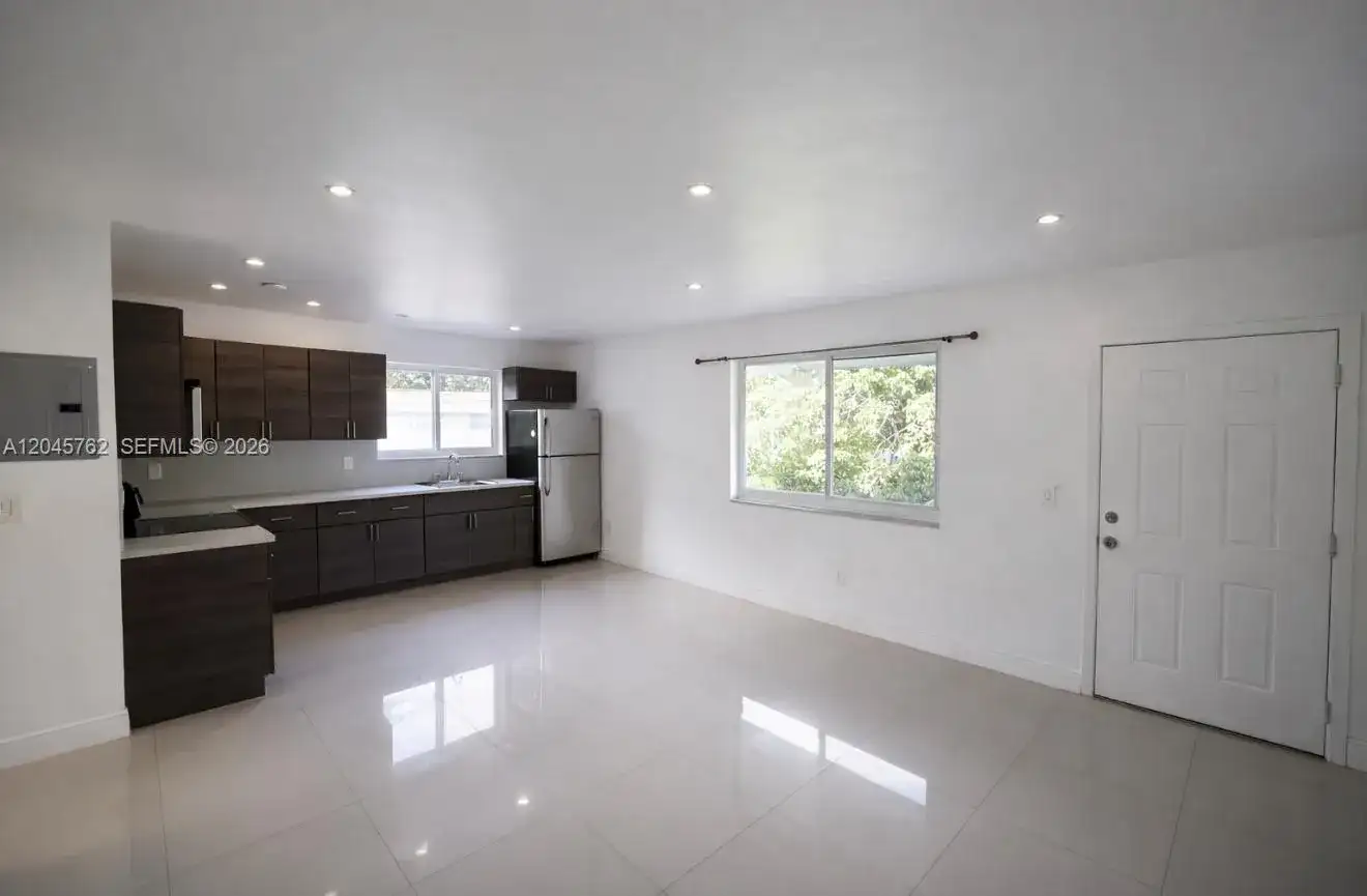 552 NE 61st St # 4, Miami FL 33137 photo 3
