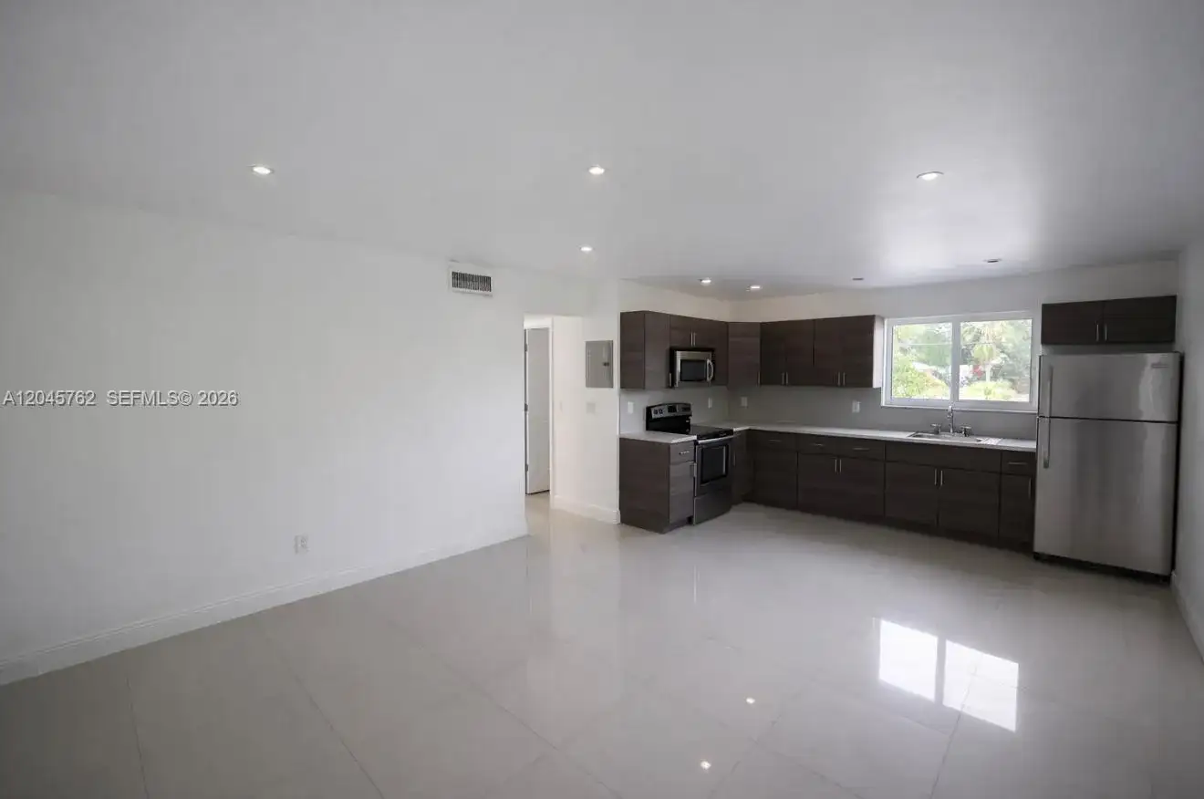 552 NE 61st St # 4, Miami FL 33137 photo 4