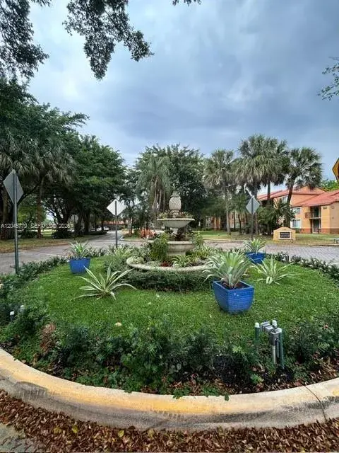 10765 Cleary Blvd # 109, Plantation FL 33324