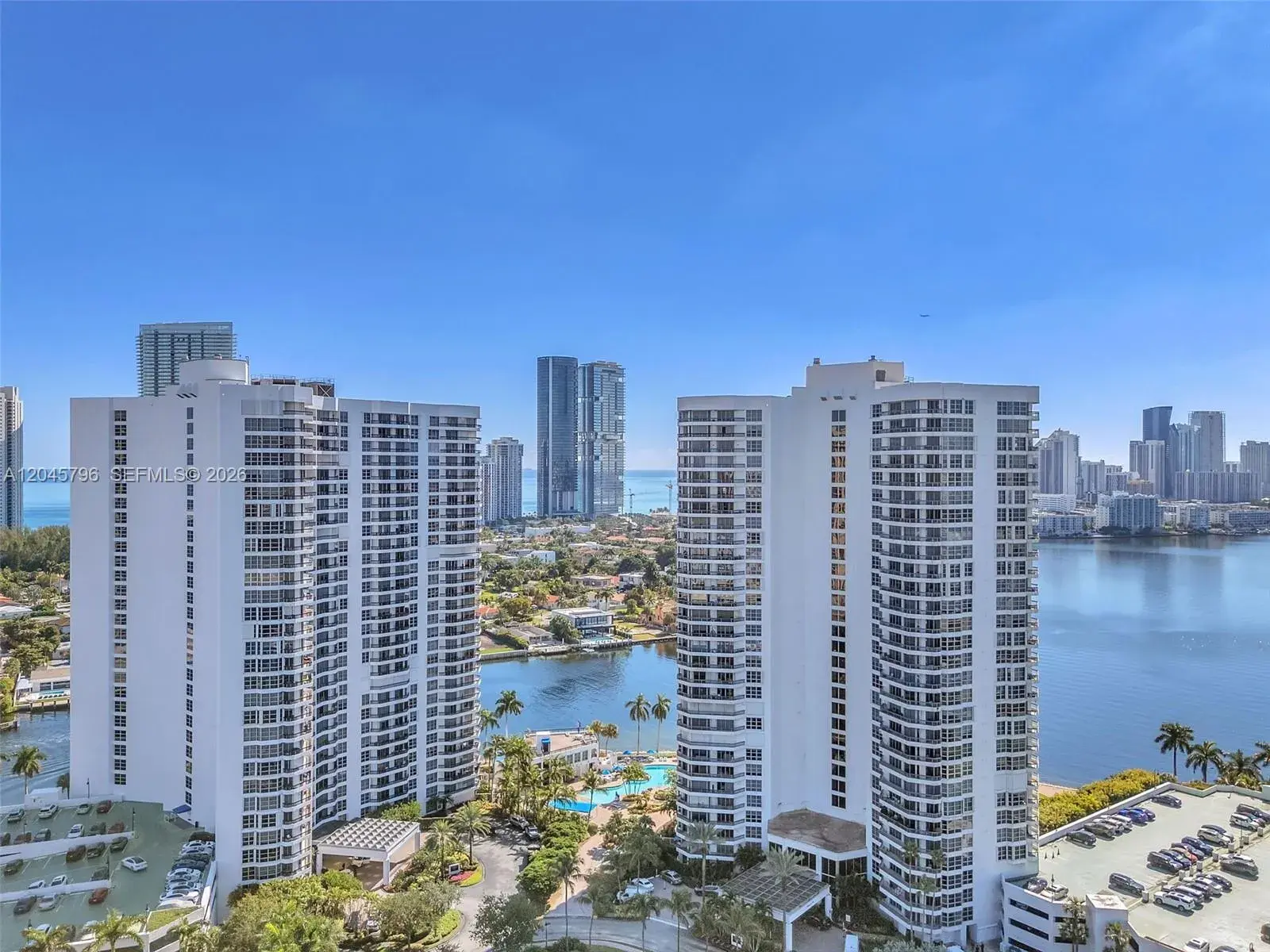 19101 Mystic Pointe Dr, Aventura FL 33180