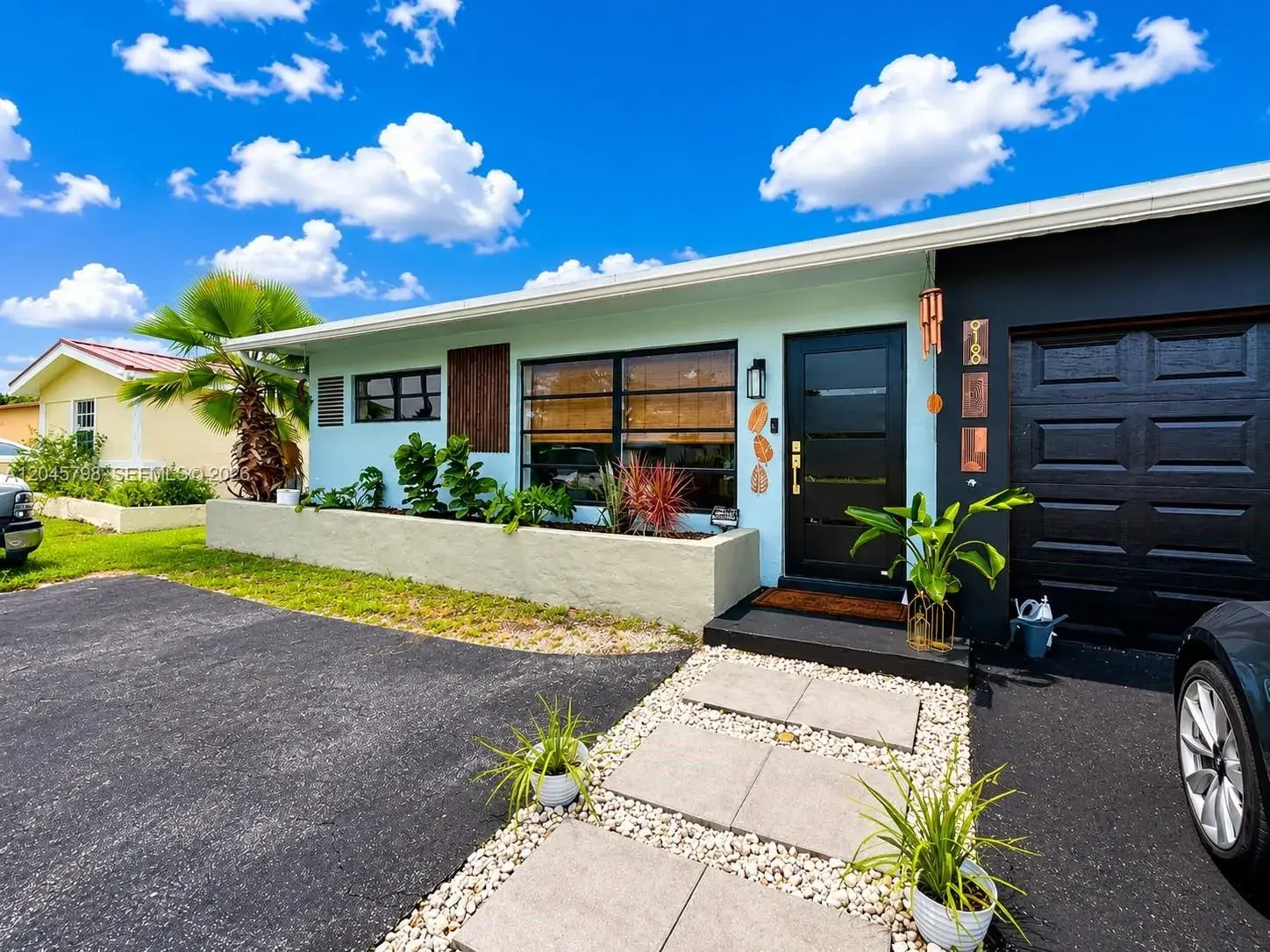 9160 NW 26th Pl, Sunrise FL 33322