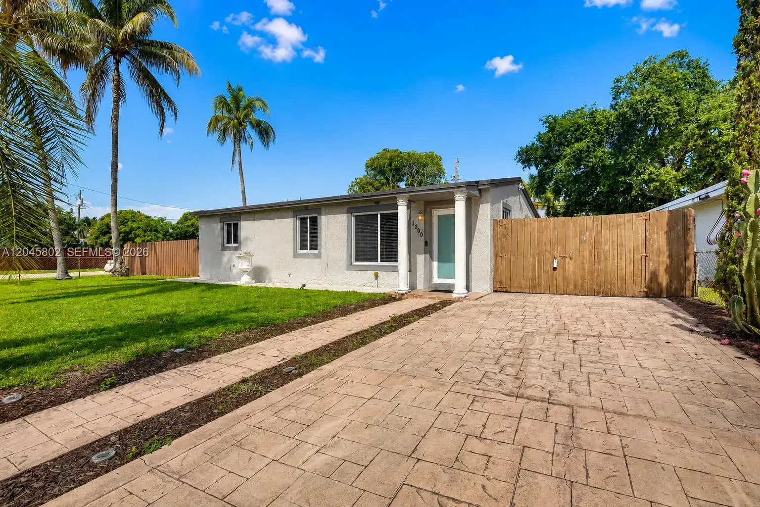 3 bedroom 2 bath Residential for sale at 1300 N 70th Ter, Hollywood FL 33024