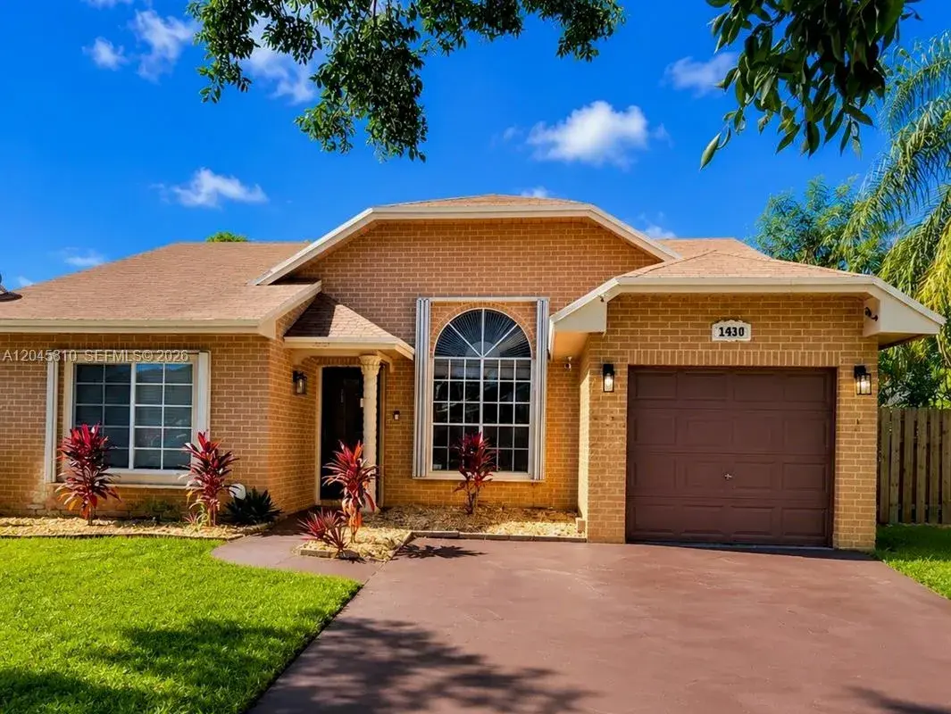 1430 SW 85th Ter # 1430, Pembroke Pines FL 33025