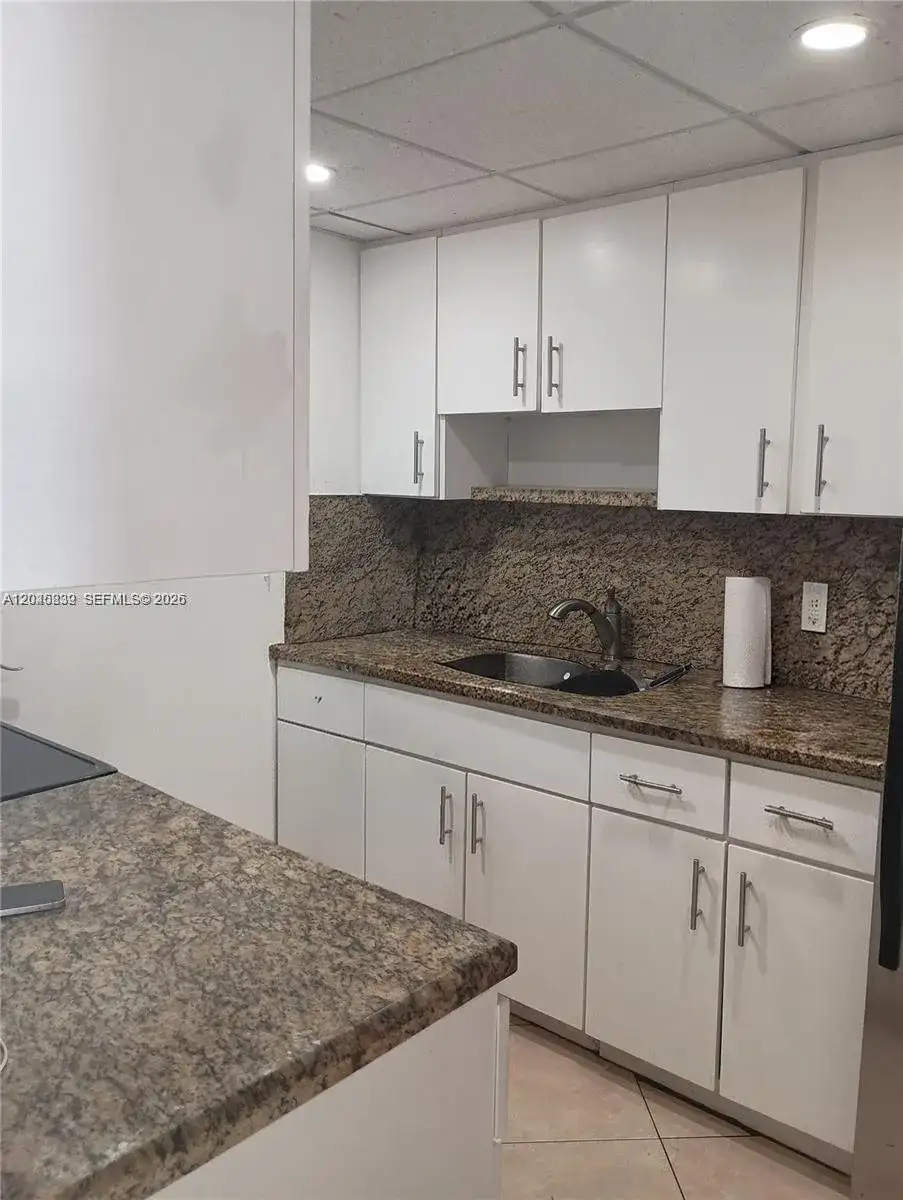 18100 Atlantic Blvd # 312, Sunny Isles Beach FL 33160 photo 4