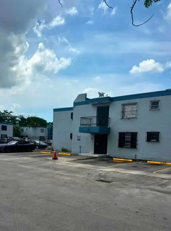 145 SW 30th Ct # 209B, Miami FL 33135