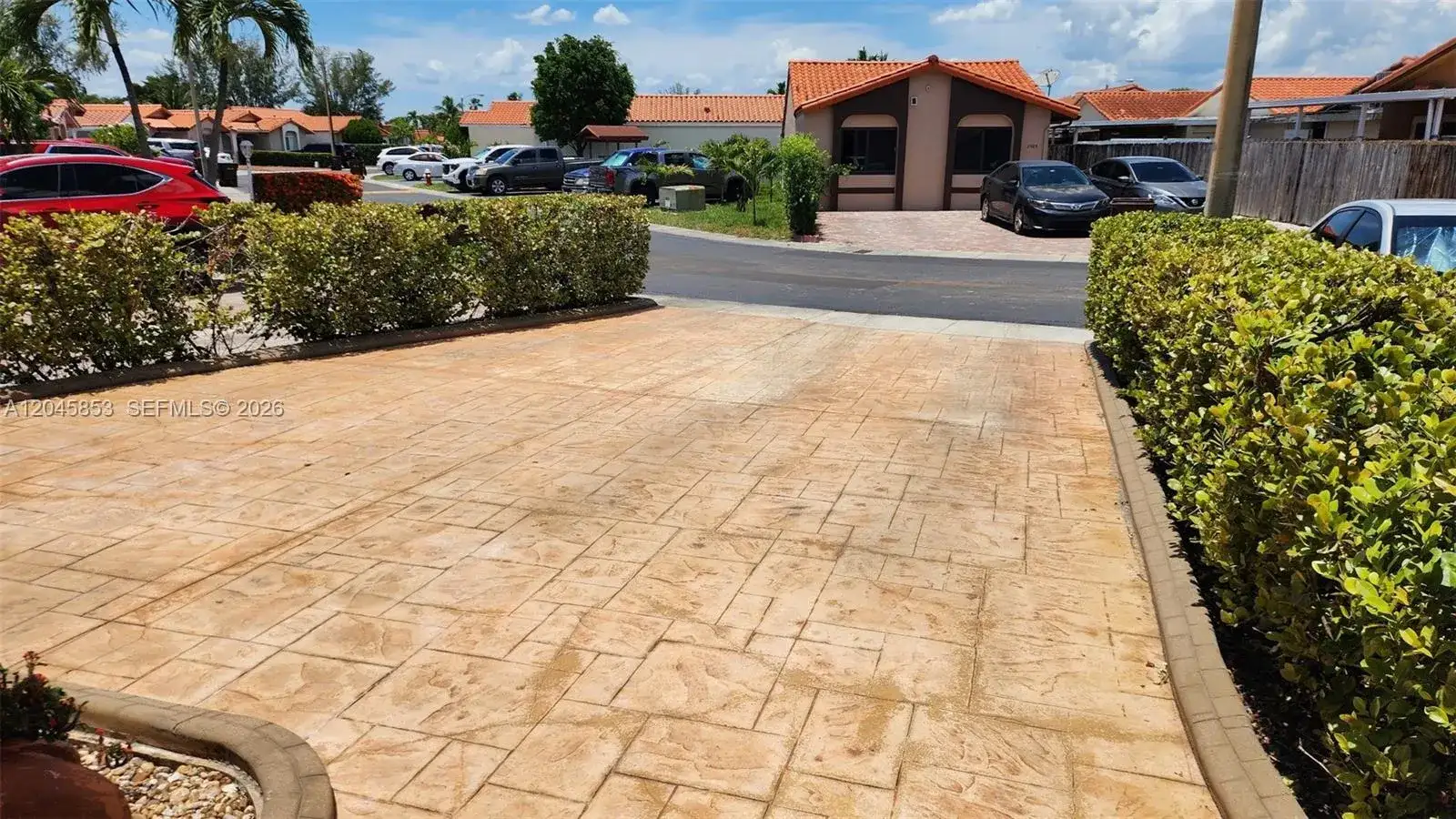 2588 W 64th St, Hialeah FL 33016 photo 5