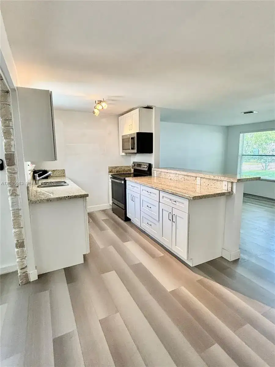 5809 Sullivan Rd, Jupiter FL 33458 photo 5