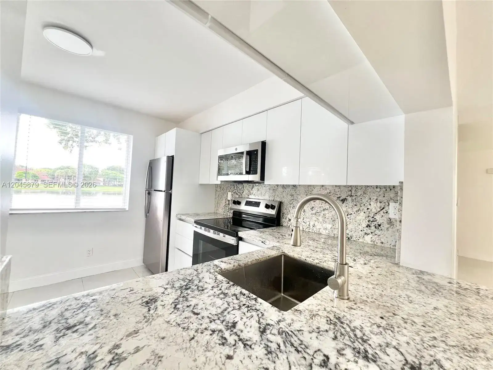 842 NW 92nd Ave # 842, Plantation FL 33324 photo 3