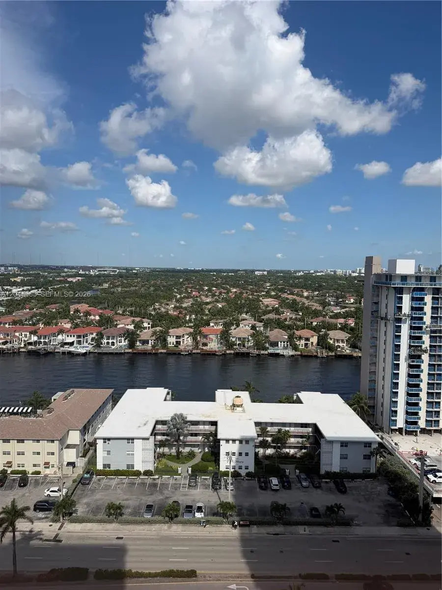 2201 S Ocean Dr # 1905, Hollywood FL 33019