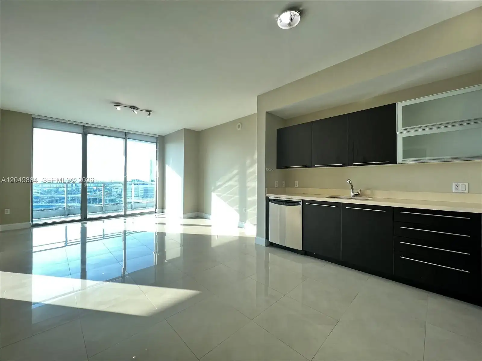 90 SW 3rd St # 1710, Miami FL 33130 photo 2