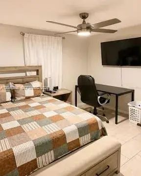 2123 NE 6th Ave, Cape Coral FL 33909