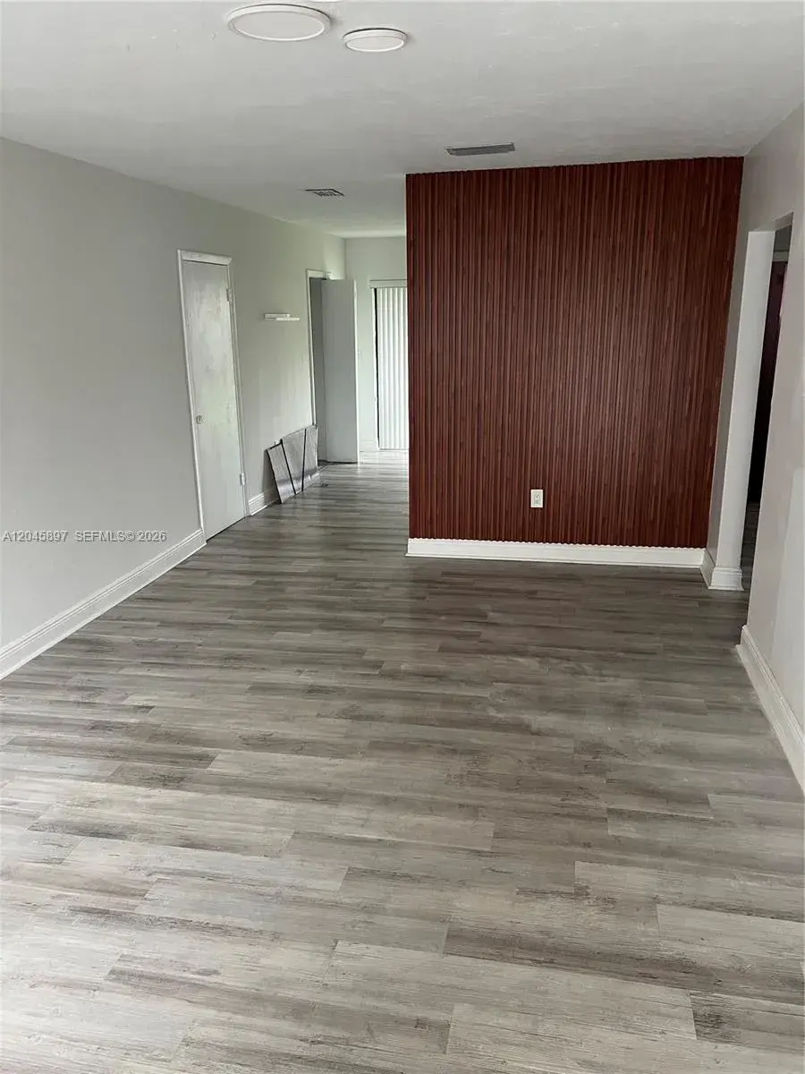 6685 NW 38th Ter, Virginia Gardens FL 33166