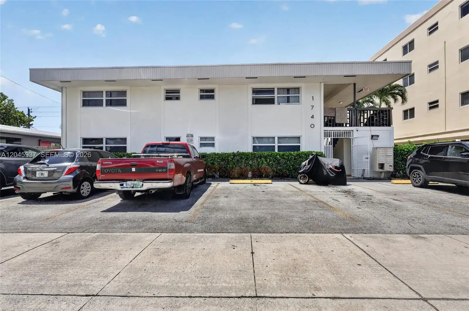 1740 Funston ST # 6, Hollywood FL 33020