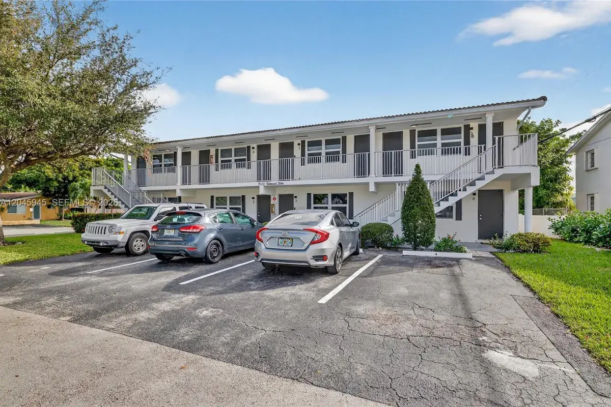 1520 NE 56TH ST # 8, Fort Lauderdale FL 33334