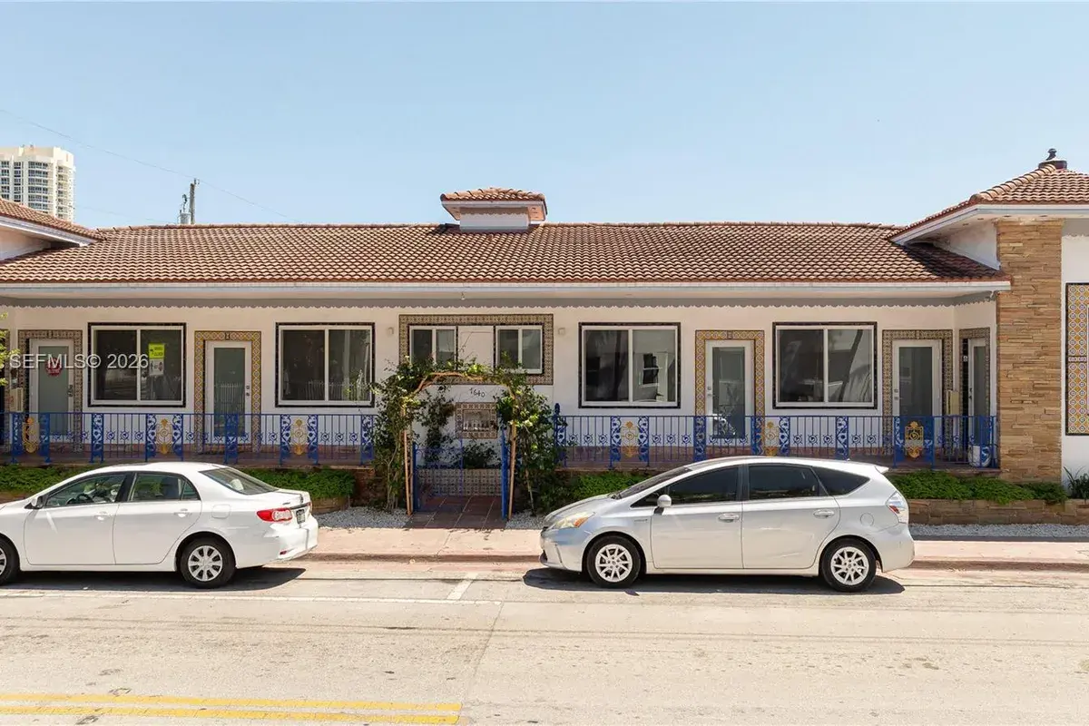 7640 Harding Ave, Miami Beach FL 33141
