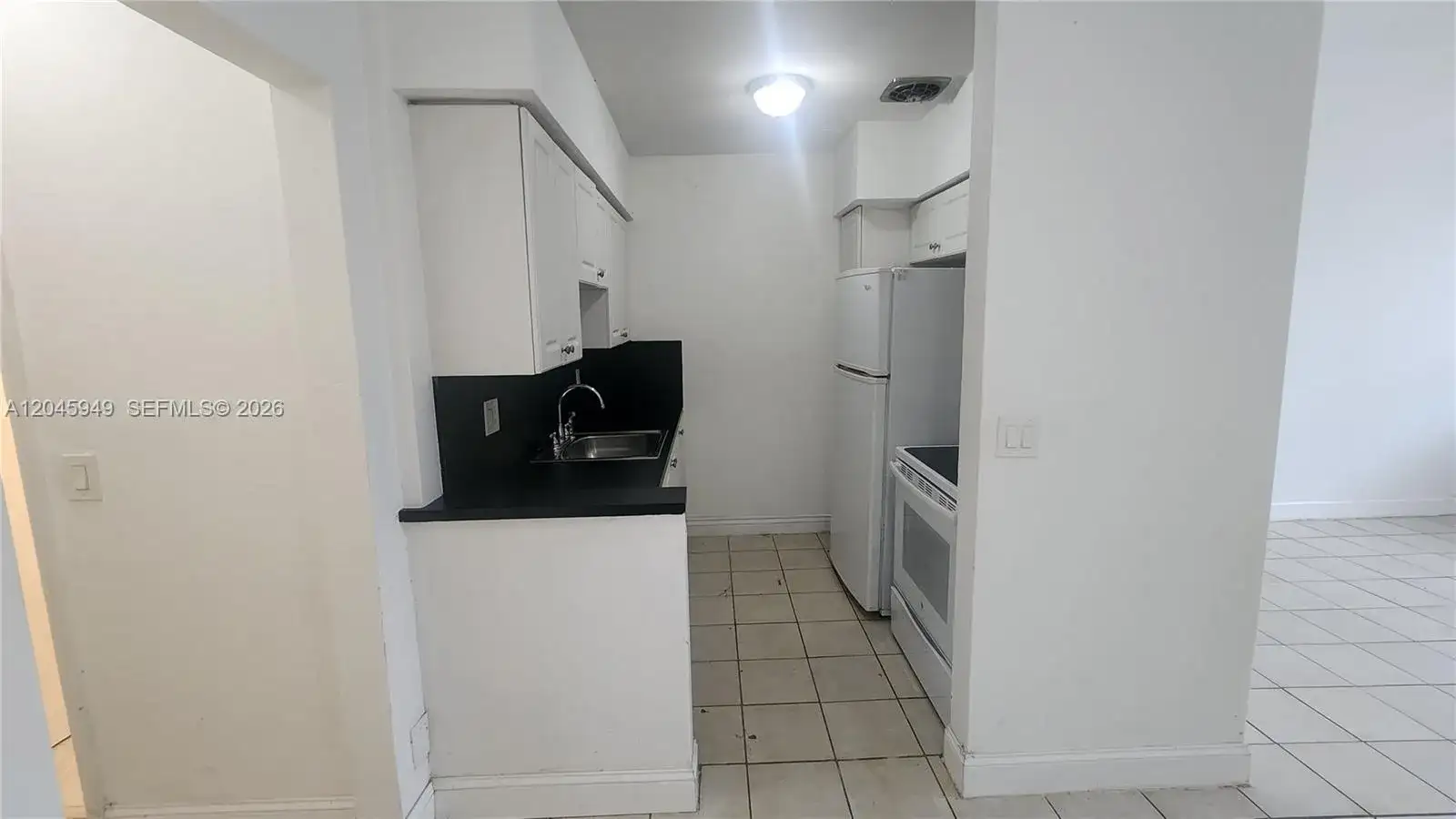 280 SW 11th Ave # 5, Hallandale Beach FL 33009 photo 5